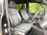 運転席シート廻りは使用感も少なく、良好な状態となっています。前オーナー様が丁寧に使っていたことがよくわかりますね。