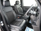 運転席のスペースはゆったりしていて、視界も広く確保されているので普段の運転からロングドライブまで快適です。