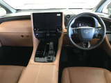 運転のしやすさと心地よさを生むシンプルで上質なデザインがくつろぎの時間にしてくれます。