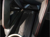 全てのMINIモデルは、「乗って単純に楽しい」という最も根源的な自動車の趣味性を体現、車好きの心を捉えて離しません。