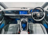 運転席からの眺めです。視界の良さが特徴です。