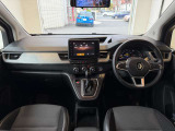 シンプルなデザインで運転のしやすさ伝わります