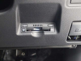 ETC車載器は、ビルトインタイプですっきり収納され、見た目も使い勝手も満足のアイテムです。