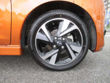 おしゃれは足元から♪♪『165/55R15インチ』♪♪日産純正アルミホイールをはいております♪♪