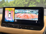 【アラウンドビューモニター】専用のカメラにより、上から見下ろしたような視点で360度クルマの周囲を確認することができます☆死角部分も確認しやすく、狭い場所での切り返しや駐車もスムーズに行えます。
