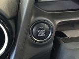 【 プッシュボタンスタートシステム 】 「アドバンストキーを携帯し、ブレーキペダルを踏みながらインパネ上のボタンを押すだけで、エンジンの始動/停止ができます。」