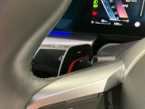 【パドルシフト】シフトアップ、シフトダウンをステアリング操作の一環として操作可能です。スポーツ走行、エンジンブレーキを使う場面には大変便利です。