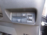 オートエアコン搭載!ワンタッチで車内温度を一括管理できます!!