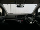 見通しのよいすっきりとした視界で、誰でも運転しやすいです。運転のしやすさは疲れにくさにも繋がりますよ♪