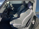 お車の点検、修理も自社整備工場にて対応致します。入庫案内からご来店までサービスアドバイザーと担当営業者でお客様をサポート致します。ご来店、ご連絡をスタッフ一同心よりお待ちしております。