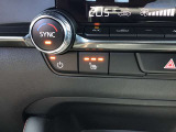 運転席シートヒーターで寒い時には快適です。