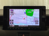 ワイド画面のナビゲーションはフルセグTV、インターナビ対応のGathers純正メモリーナビを搭載しています。Bluetoothオーディオ機能がありますので、スマートフォンなどの音楽も再生できます。