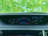 視認性の高いメーター類で、運転に必要な情報を的確に把握。運転状況を常に把握し、安全運転をサポートします。デザインも洗練されています。