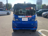 プライバシ-ガラスが装備されています。外を見るときは気にならずに、後方車両から車内が見えにくい設計です。