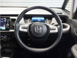 ◆ハンドル全体◆各種スイッチがハンドルから手を放さず操作できるので運転中でも楽に操作できます。