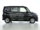 【電動スライドドアボタン】 車内からも開閉可能なスライドドアスイッチが付いています☆ (^_-)-☆ お荷物を抱えてドアが開けられないなんて事もありますよね!そんなお連れ様にも喜ばれる♪親切な機能です