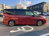 7人乗り3列シートミニバンで有りながら、車高も高くあらゆる道でも走破性が高い車です!