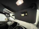 運転席・助手席にはバニティミラー付き♪身だしなみチェックできますよ(^^♪