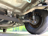 お車を安心してお乗りいただく為には、足回りの定期点検が欠かせません。サービスサポート(有償保証)では無料点検もご提供しており、安心のカーライフをお過ごしいただけるサポート体制が整っています。