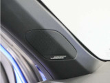 ◆BOSEスピーカー◆室内環境に合わせBOSE社と共同開発したサウンドシステム。まるでコンサート会場にいるような臨場感を全席で味わえます。