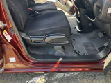 入庫した車両は美装斑がクリーニング☆専用洗剤や機械を使います。 安い!!でも綺麗をモットーに内外装ともに魂を込めて仕上げています