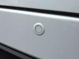 後方にはセンサーが付いております。音で危険を知らせてくれます。