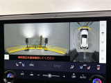 フロントカメラは運転席よりも前の視界を確保することで事前に危険を予知し、事故や衝突を防ぎます。