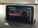 スマートキーを持参している状態で降車し、少し離れると「自動的にドアロック」するキーレスオートロック設定です。簡単操作で便利な機能ですヨ!