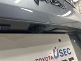 車庫入れもお任せのバックカメラが付いて、後方確認もラクラク♪安全に車庫入れも可能です。便利な機能ですが、バックカメラを過信せず、目視もお忘れなく。