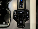 ブレーキホールド機能搭載してます。ホールド機能オン時はブレーキから足を話してもブレーキ機能が維持されるので、足の疲労が軽減されます。