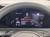 【エマージェンシーブレーキ】前方の状況を監視し車両や歩行者との衝突回避、被害を軽減する技術です。