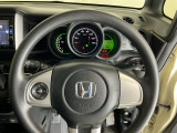 明るく、視認性に優れたメーターで安全運転や燃費管理、車両点検などに役に立つ機能があります ※一部の車種には該当しないものもございます