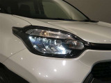 LEDヘッドライトです。デザイン性がよくとても明るいので、夜間の走行や悪天候でも安心です。しかも長寿命!