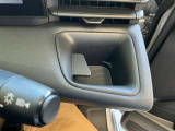 運転席・助手席にドリンクホルダーが付いてとっても便利です。
