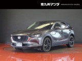 中古車専門再生工場にて熟練専任スタッフが丁寧に清掃、仕上げを実施しております。また、お客様に安心してご検討いただける様、公取協が定める基準に基づき車両検査を実施し、車両状態評価証を発行しております。