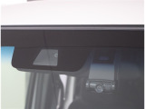 サポカーは、高齢運転者を含めたすべてのドライバーによる交通事故の発生防止・被害軽減対策の一環として、国が推奨する新しい自動車安全コンセプトです。詳しくは販売店スタッフまでおたずねください。