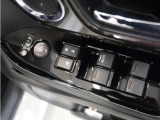 ◆パワーウィンドウスイッチ◆運転席から全席の窓の開閉操作を行うことが出来いつでも換気ができます!