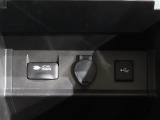 非常時やキャンプなどに役立つAC100Vコンセント付きです。