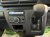 快適装備のオートエアコン♪ 温度設定をすれば、自動で車内の温度管理をしてくれる優れ物です☆彡