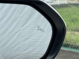 ★ブラインドスポットモニター★隣を走る車両をレーダーで検知、ドアミラー内のLED灯が点灯し車線変更のサポートをします!