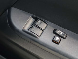 パワーウィンドウを装備しております!助手席ウィンドウの閉め忘れも運転席で解決できます♪