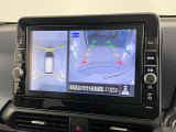 駐車時に周りの様子が見えるアラウンドビューモニター付きですので駐車時も安心ですよ!