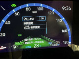 道路標識をディスプレイ確認できる【ロードサインアシスト】で見落とし防止をサポートします。
