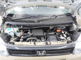 ◆エンジンルーム◆車の心臓部分。エンジンルームが汚いとトラブルの基になりますので、当店は専用の液剤を使って徹底的に綺麗にします。