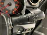 車外の明るさによって自動で点灯・消灯するオートライト