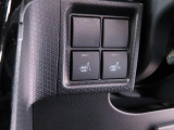 運転席と助手席にはシートヒーターも付いています!