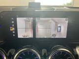 バックカメラにより駐車時の後方確認も楽にできます。