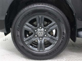 純正アルミホイールです。265/65R17