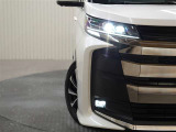 LEDヘッドライトです。デザイン性がよくとても明るいので、夜間の走行や悪天候でも安心です。しかも長寿命!