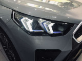 BMWでは古くから4つのリングが伝統のヘッドライトで御座います。